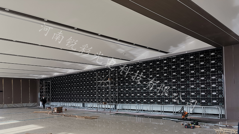祝某大型能源企業(yè)150平方米小間距顯示屏安裝成功